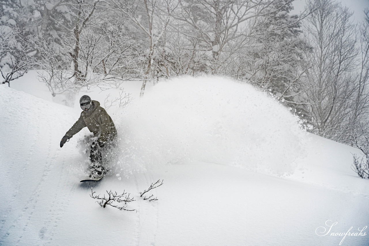 層雲峡黒岳ロープウェイスキー場　積雪170cm、雪質はパウダースノー。やはり、黒岳は別格のコンディション！